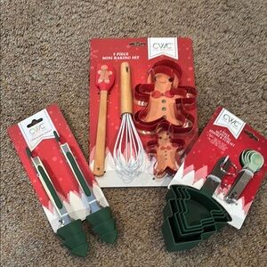 NEW CWC Holiday Baking Set with Green and Red Tools